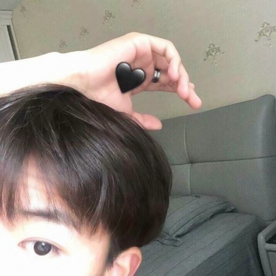 颓废伤感非主流的微信男生头像