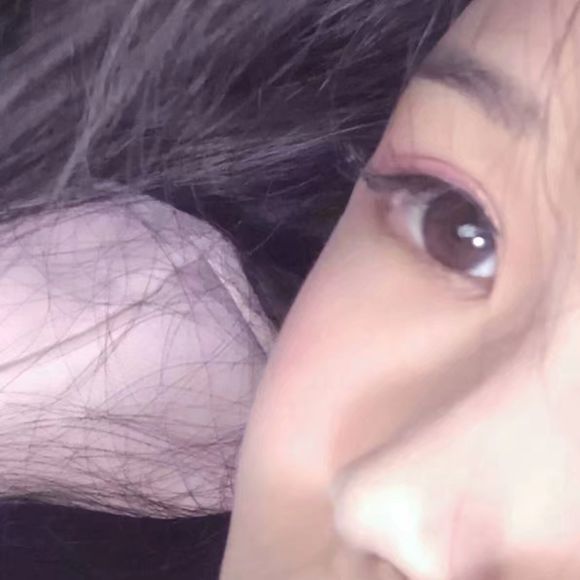 成熟性感阳光女生头像