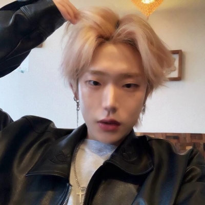 颓废伤感非主流的微信男生头像