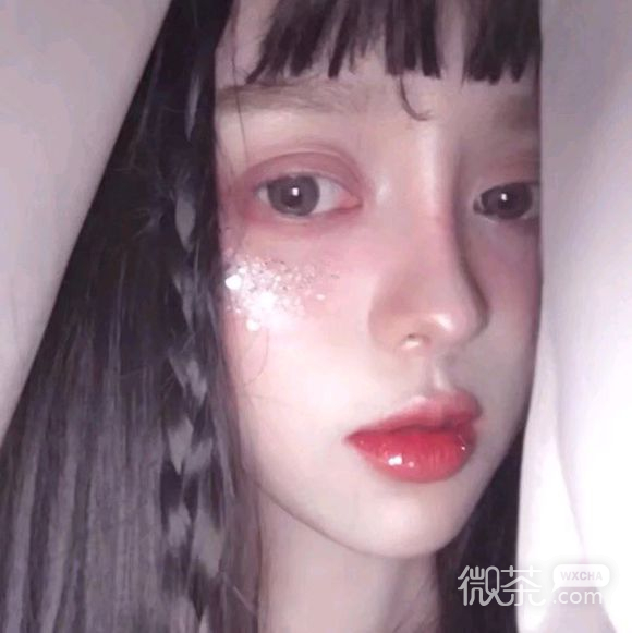 小清新阳光性感女生头像