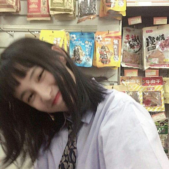 清新潮流长发女生头像