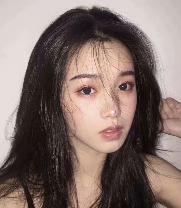 清新潮流长发女生头像