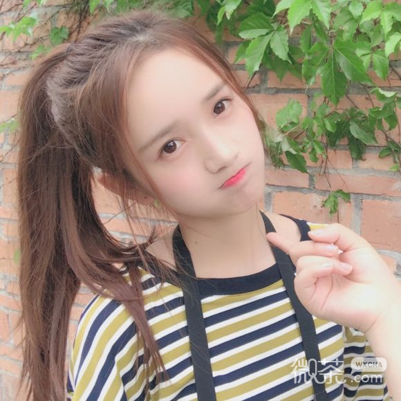 小清新深沉时尚女生头像