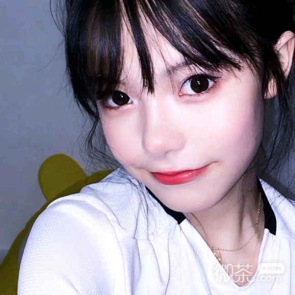 微信冷色系长发女生头像