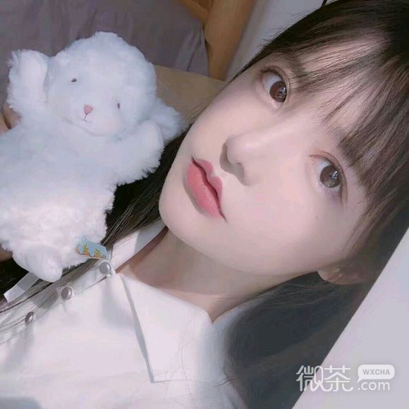 微信冷色系长发女生头像