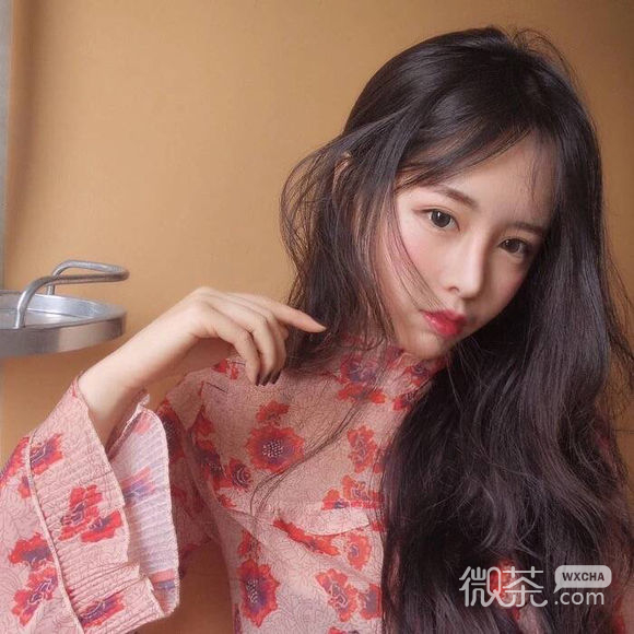 小清新深沉时尚女生头像