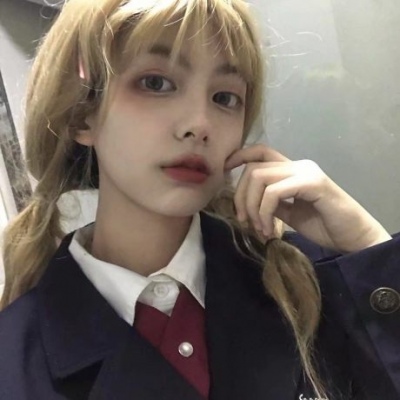 唯美高冷范的微信女生图片