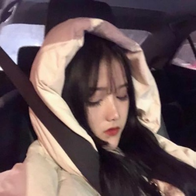 唯美高冷范的微信女生图片