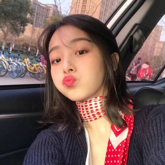 微信清新性感女生头像