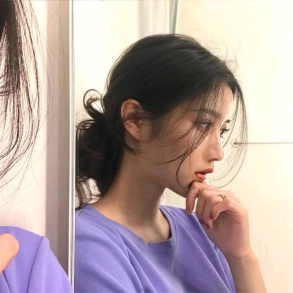 粉嫩清新深沉时尚女生头像