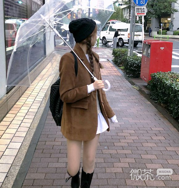 阳光简约时尚性感女生头像