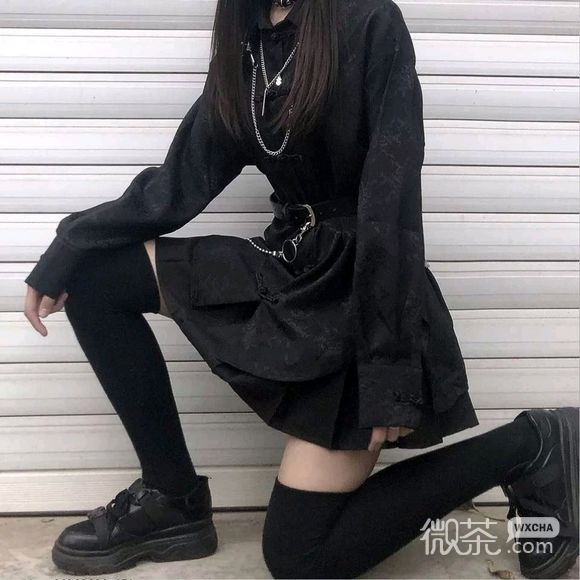 长发时尚清纯女生头像