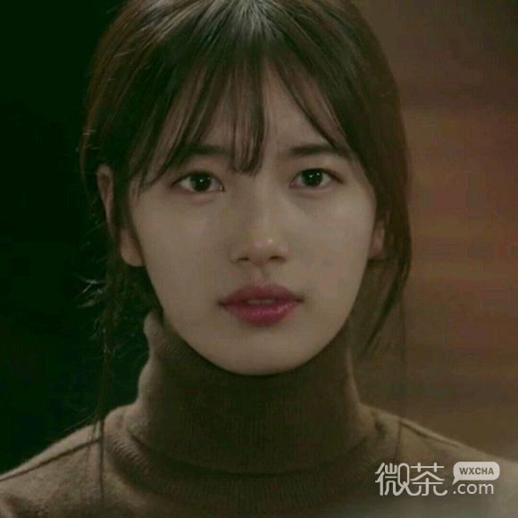 阳光简约时尚性感女生头像