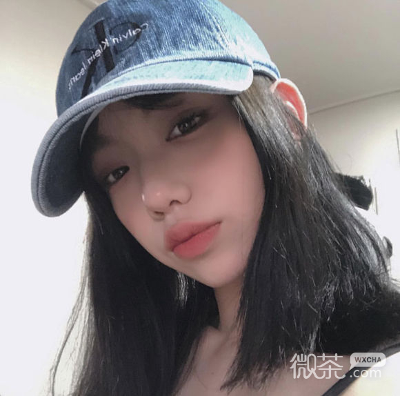 深沉洒脱女生头像
