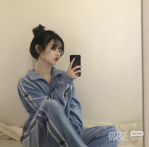 简洁冷酷时尚女生头像