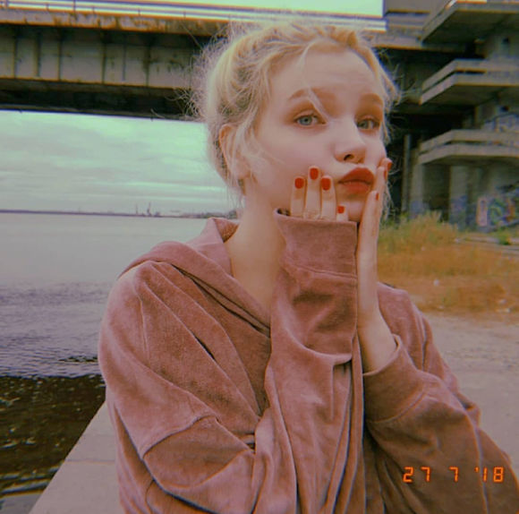 清新可爱佛系女生头像