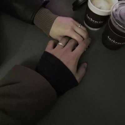 唯美好看的微信男女手牵手头像