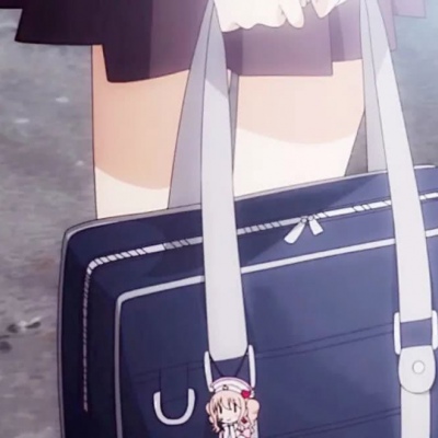 伤感二次元风格的微信女生图片合集