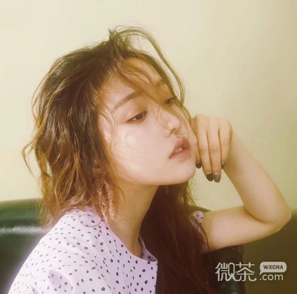 清新深沉时尚女生头像