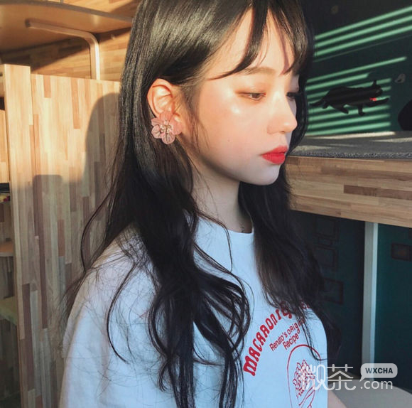 深沉唯美性感女生头像