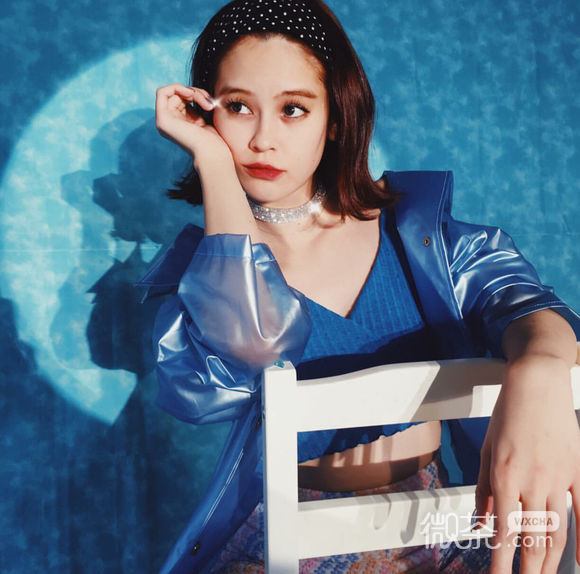 深沉唯美性感女生头像