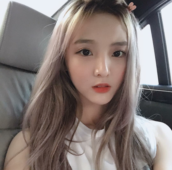 阳光清纯时尚女生头像