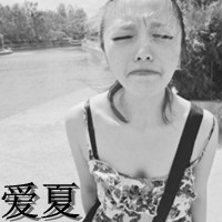 黑白伤感风格的微信带字女生头像