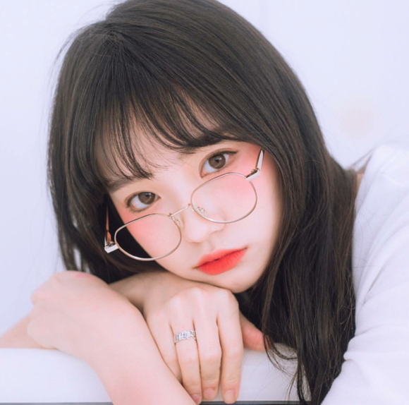 阳光清纯时尚女生头像