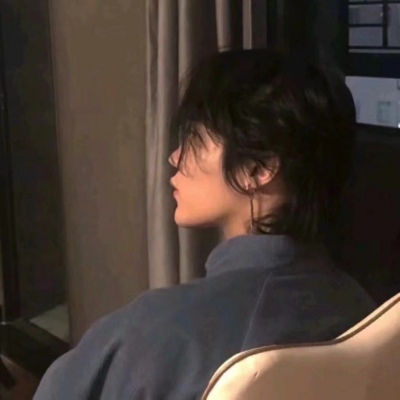 个性帅气的微信丧气男生头像