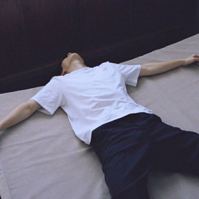 个性帅气的微信丧气男生头像