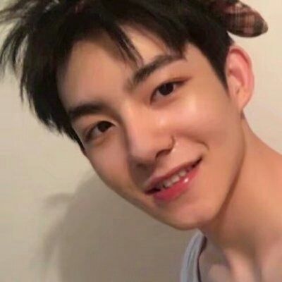 个性帅气的微信丧气男生头像