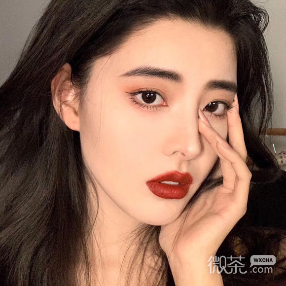 深沉性感唯美女生头像
