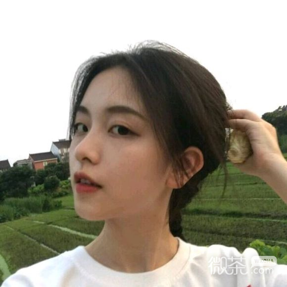 阳光深沉御姐时尚女生头像