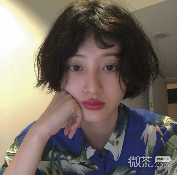 深沉性感女生头像