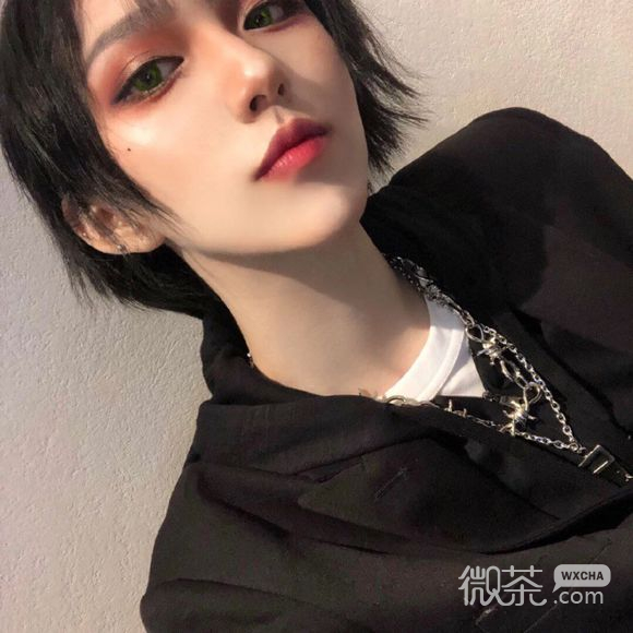 深沉性感唯美女生头像