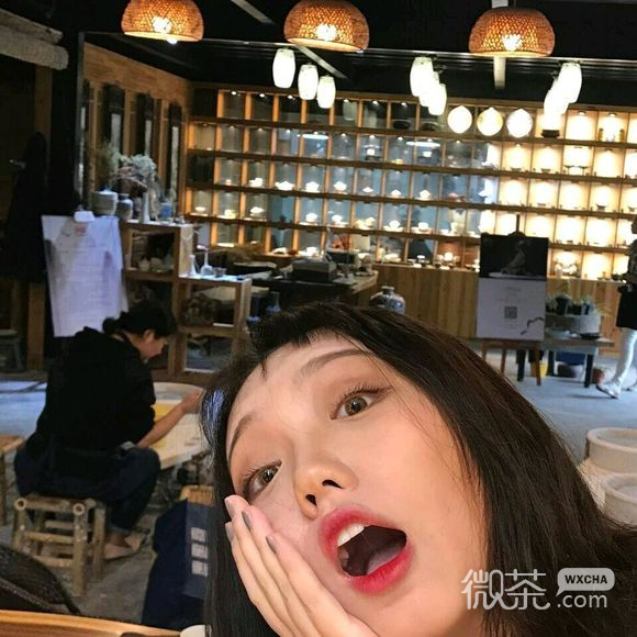 阳光深沉御姐时尚女生头像
