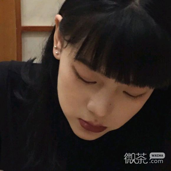 微信佛系时尚御姐女生头像