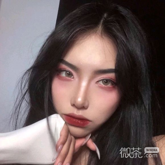 微信佛系时尚御姐女生头像
