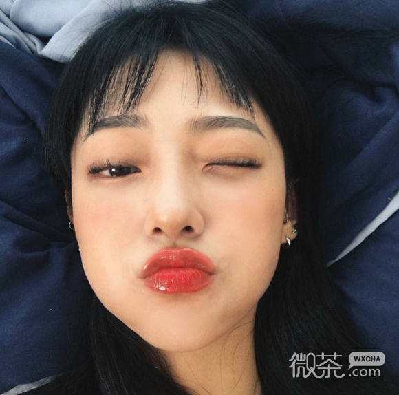 深沉性感女生头像