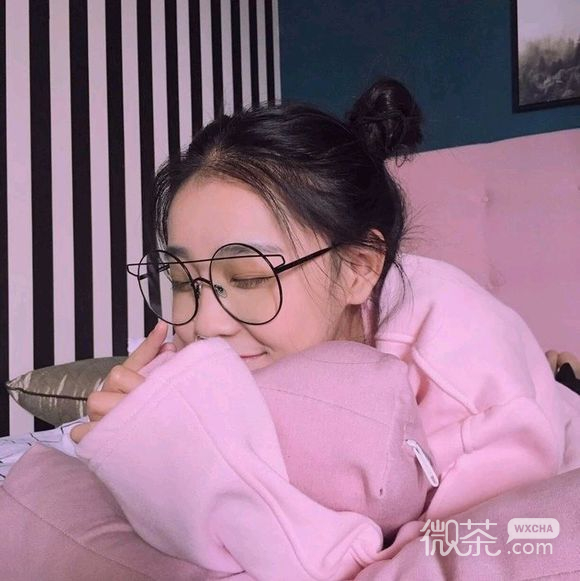 阳光深沉御姐时尚女生头像