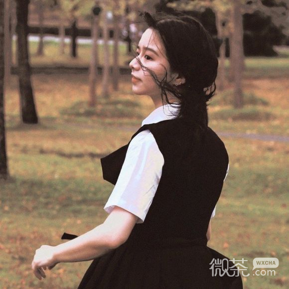 微信佛系时尚御姐女生头像