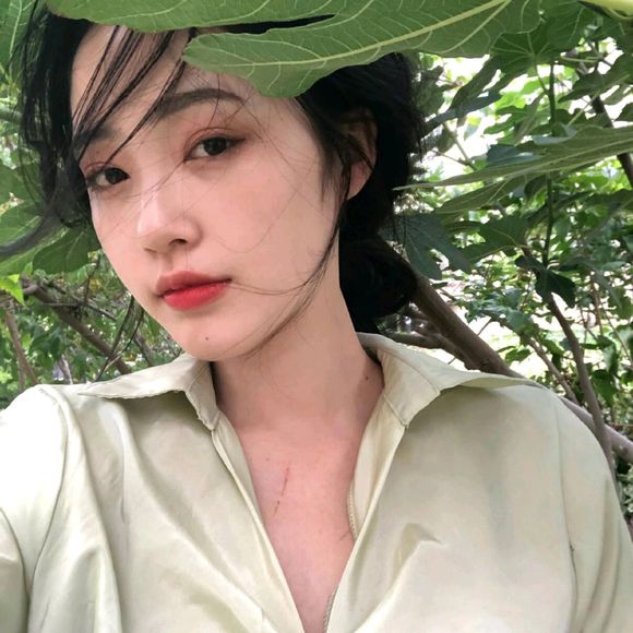 高冷时尚傲娇女生头像