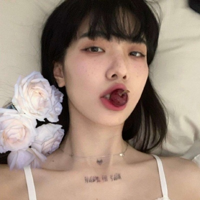 文艺长发女生头像