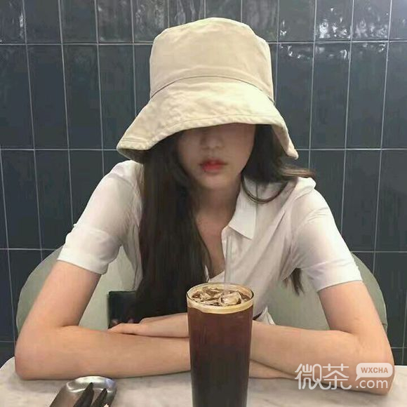 微信时尚高冷女生头像