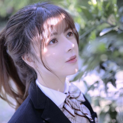 文艺长发女生头像