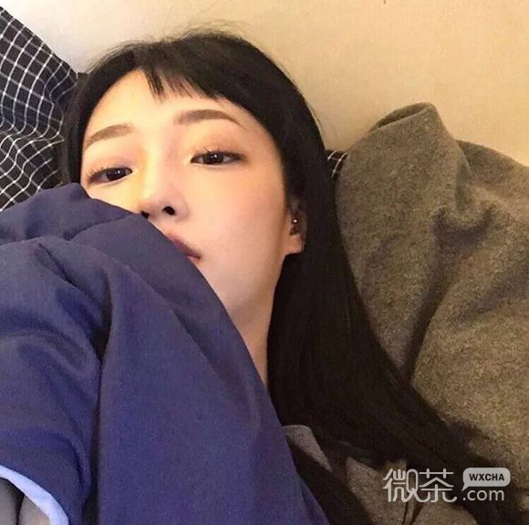 微信时尚高冷女生头像