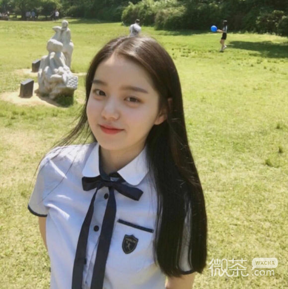 ·清纯时尚长发女生头像
