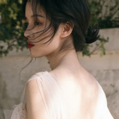 文艺长发女生头像