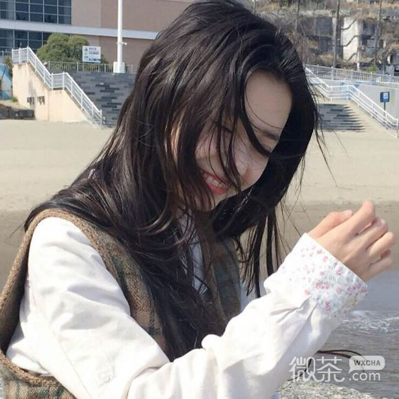微信时尚高冷女生头像