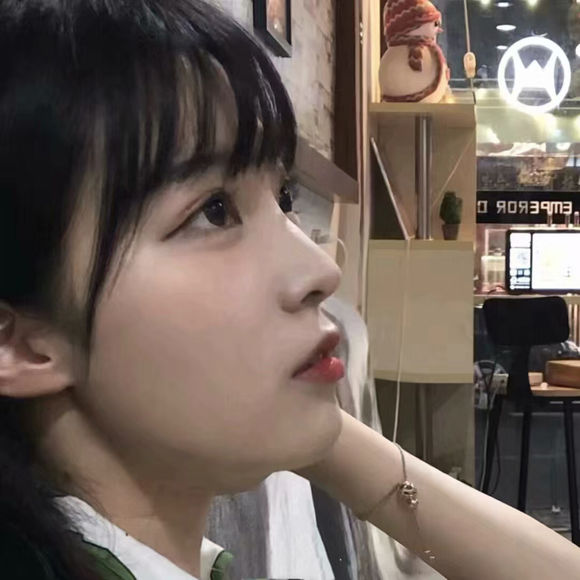 高冷成熟时尚女生头像